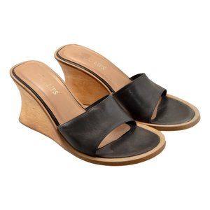 Two Lips Wooden Wedge Sandals